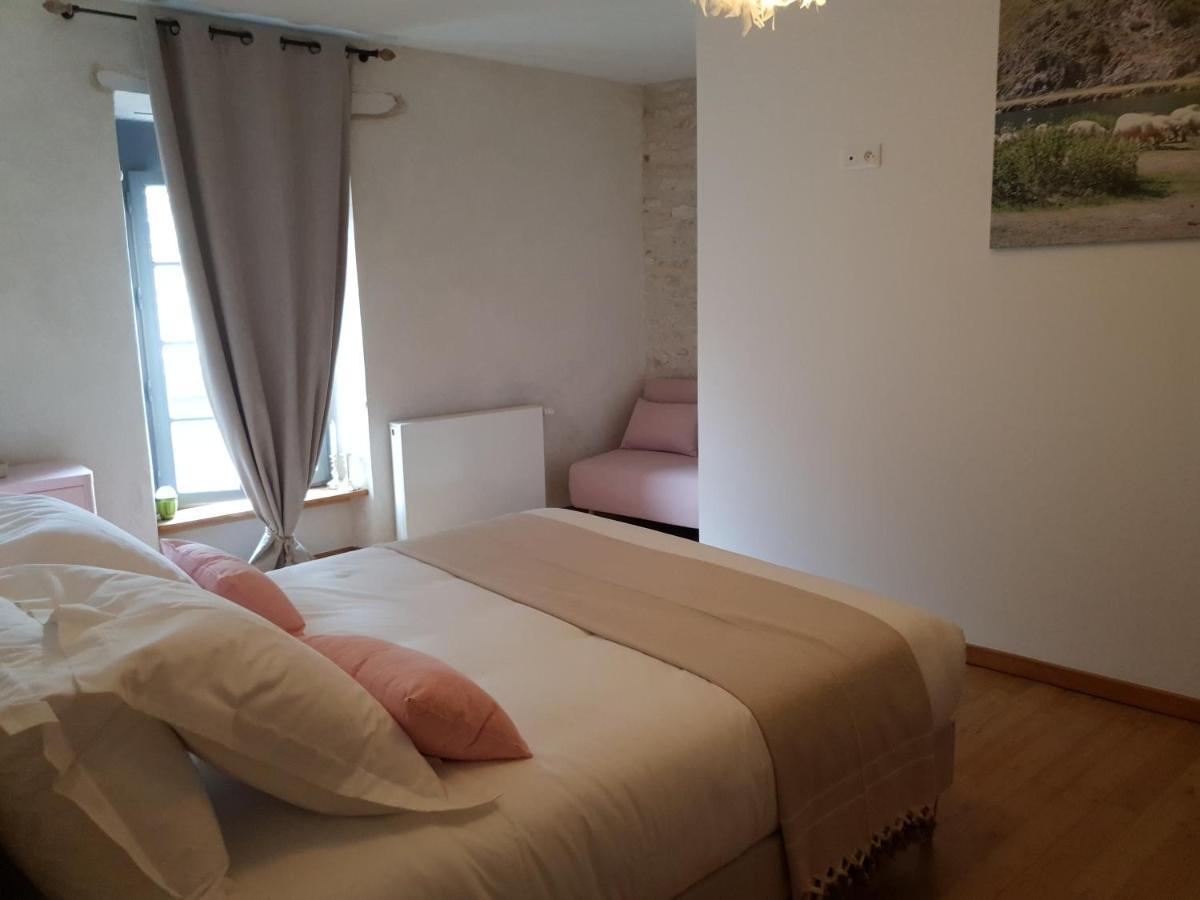 Bed and Breakfast La Cour Saint Louis Кастельно-Монратье Экстерьер фото