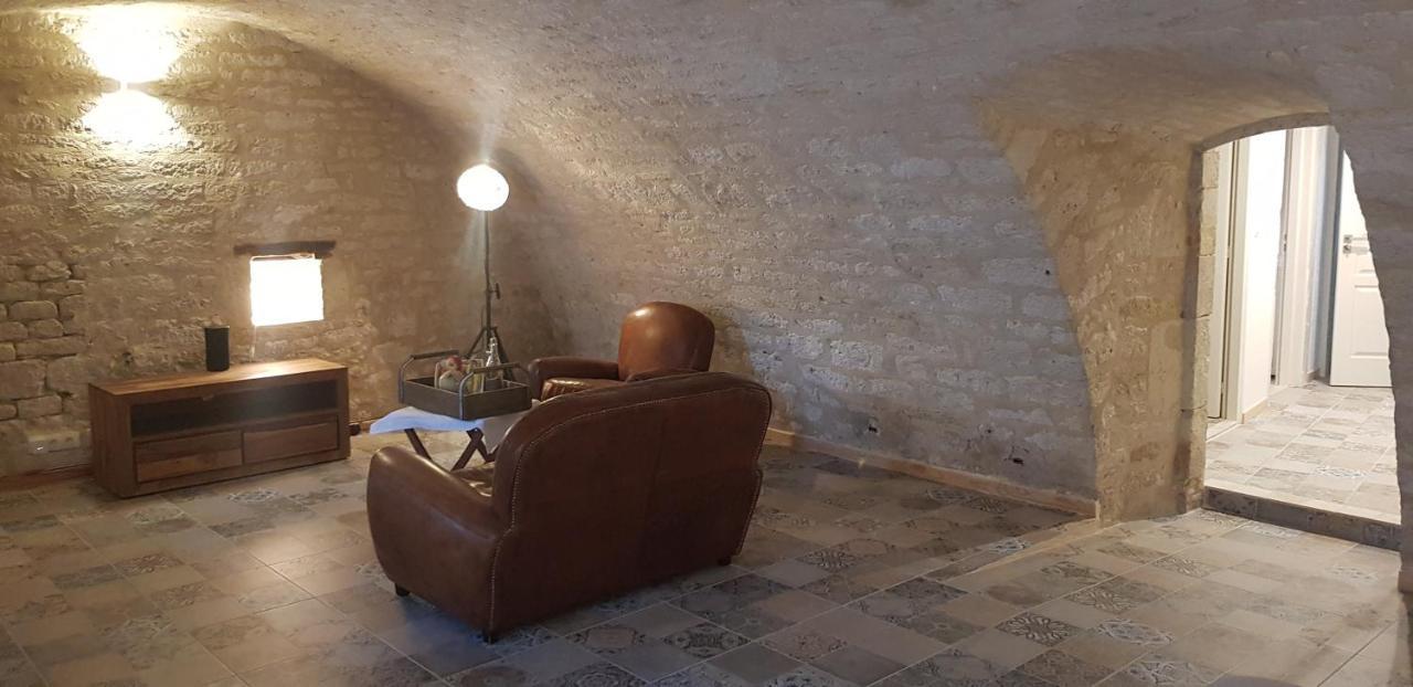 Bed and Breakfast La Cour Saint Louis Кастельно-Монратье Экстерьер фото